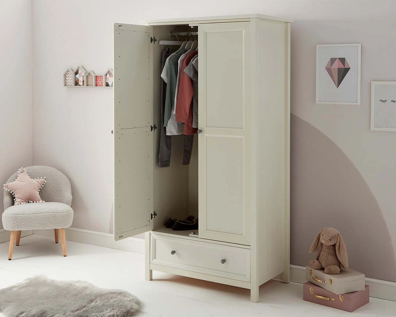 Cambridge Double Wardrobe In White 2 Cambridge Double Wardrobe In White - Image 2