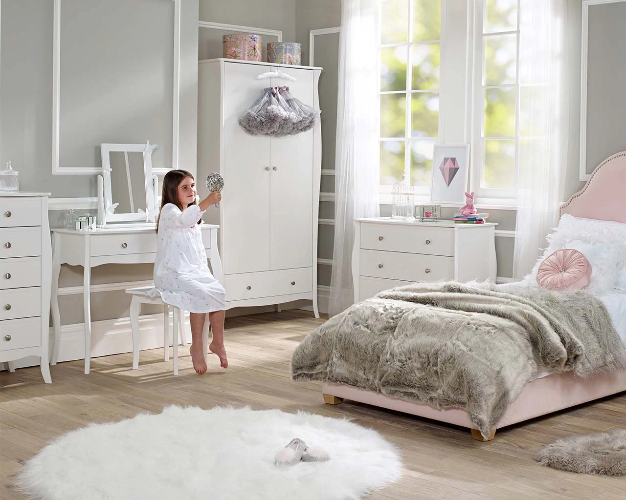 Estelle 3 Drawer Chest 2 Estelle 3 Drawer Chest - Image 2