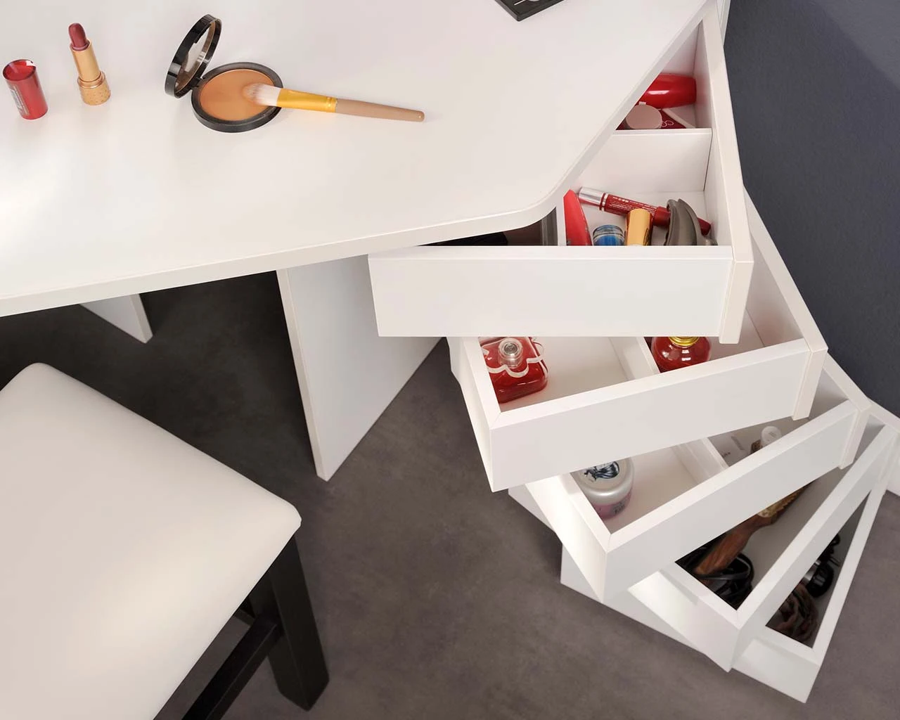 Corner Beauty Bar 3 Corner Beauty Bar - Image 3