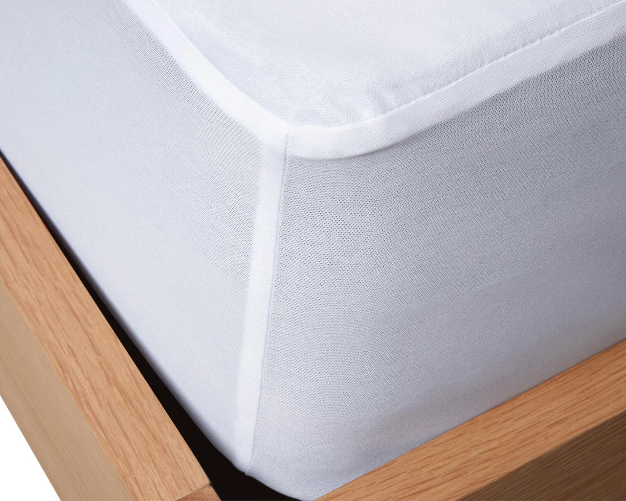 Bamboo Fitted Cot Mattress Protector (60x120cm) 2 Bamboo Fitted Cot Mattress Protector (60x120cm) - Image 2